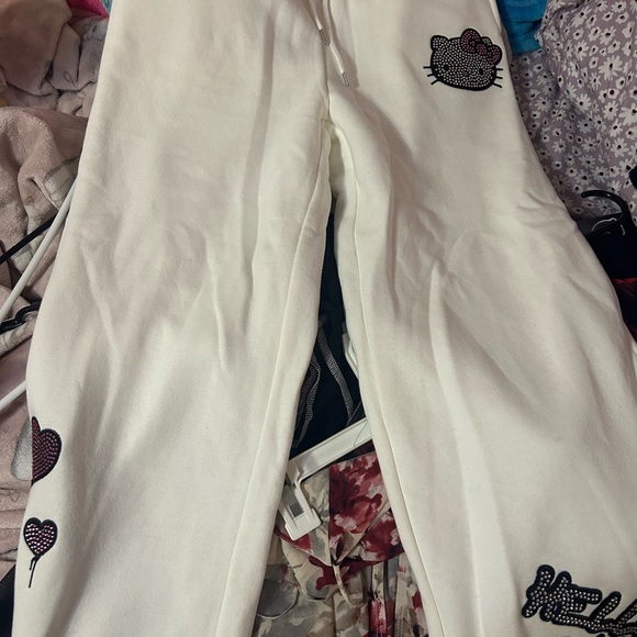 Forever 21 Hello Kitty Rhinestone White Graphic Sweatpant Jogger Pant MEDIUM - Picture 9 of 9